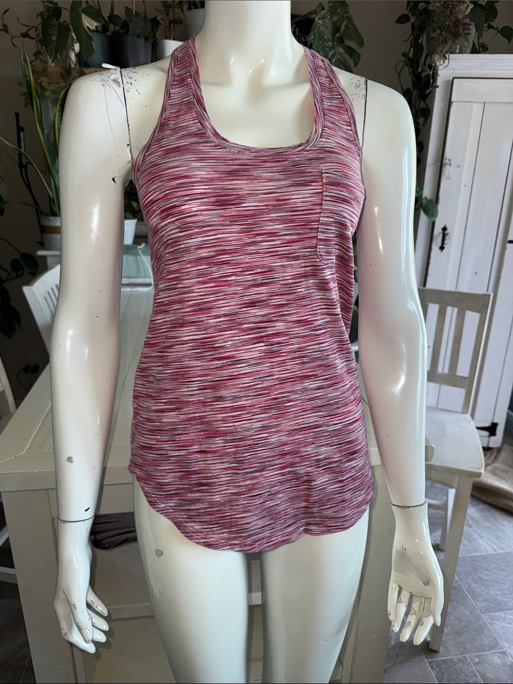 Lululemon Yogi Racer Back III
4 Color Space Dye White Minty Pink size 6